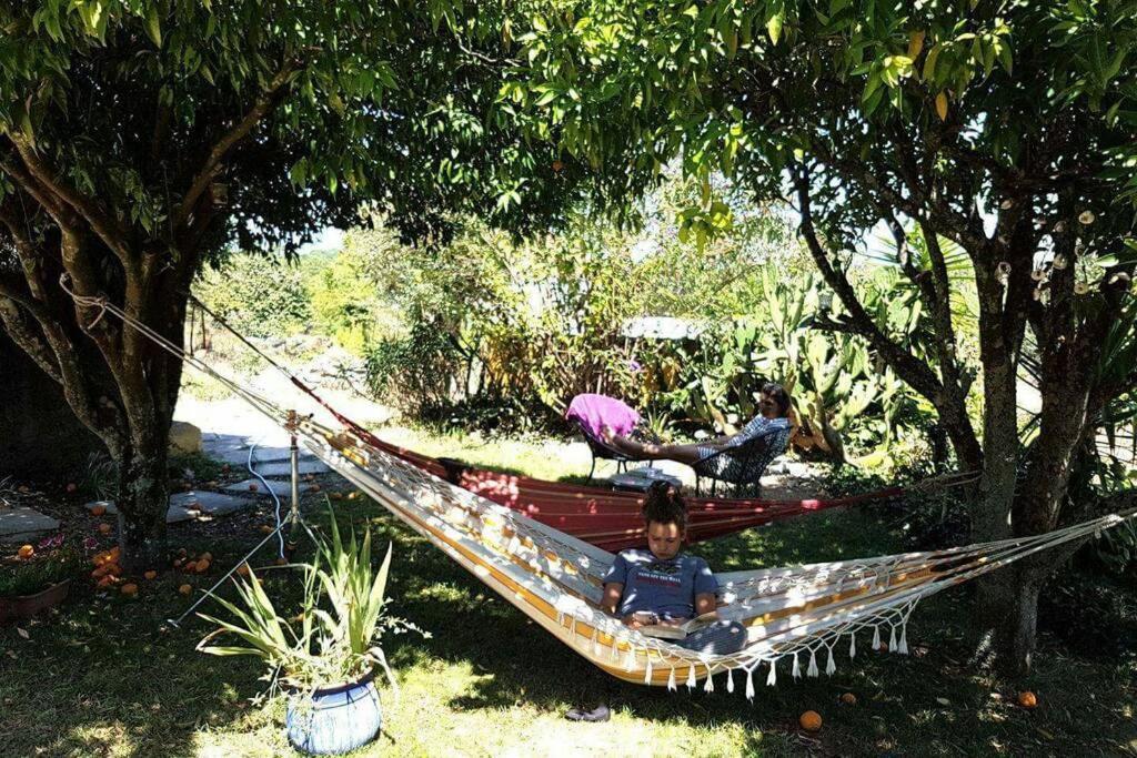 فيلا A Comfortable Rural Space In Beautiful Gardens أوليفيرا دو هوسبيتال المظهر الخارجي الصورة